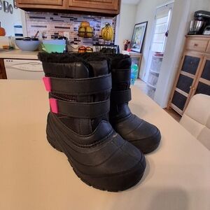 Wonder Nation Black and Pink Kids Snow Boots